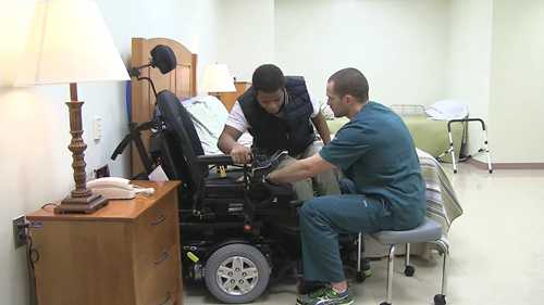 轮椅到床上的转移