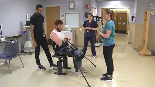 外骨骼辅助治疗