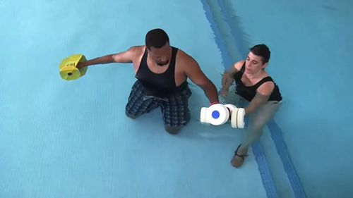 水中运动疗法：交通事故多发伤