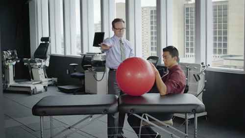 肩部康复训练：7-12周