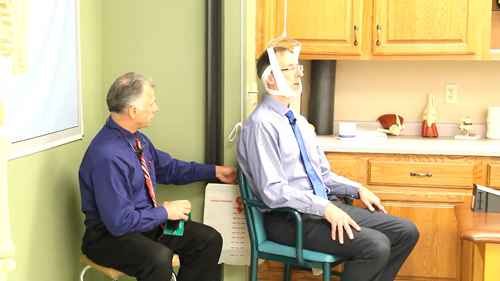 针对颈部和手臂疼痛的牵引治疗