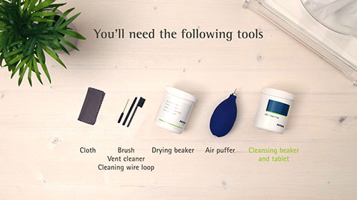 如何清洁带耳膜的助听器