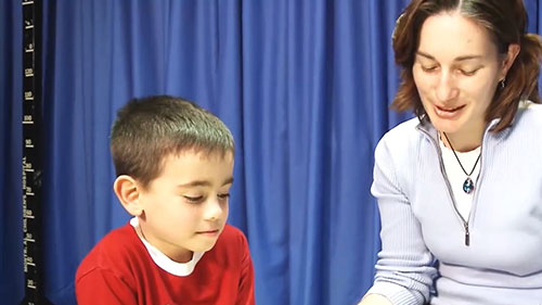 如何治疗儿童口吃