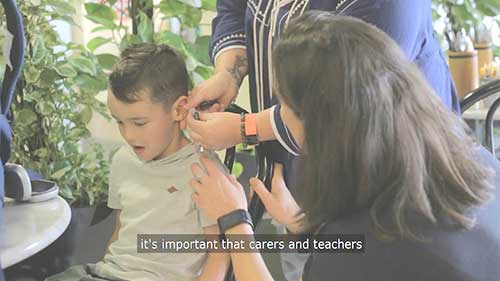 家长如何照顾听障儿童