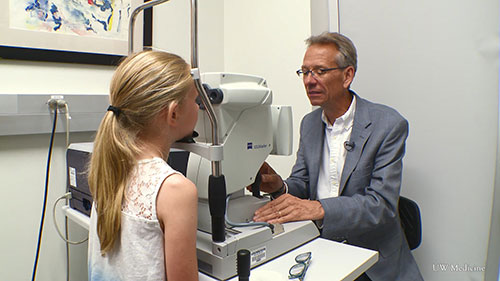 研制出治疗近视的特殊眼镜