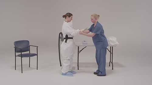 如何安全穿戴个人防护装备——PAPR和连体防护服