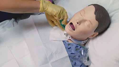 气管造口护理02更换可冲洗内套管