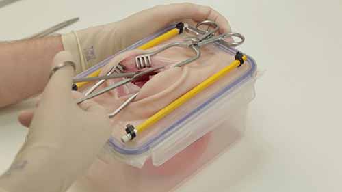 模拟开合中线切口