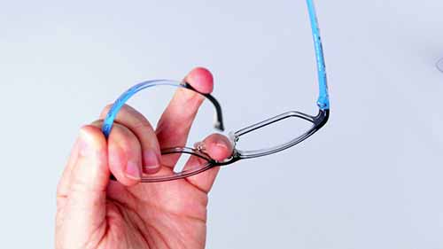 不易破损的眼镜