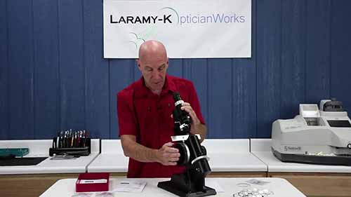 如何使用焦度计