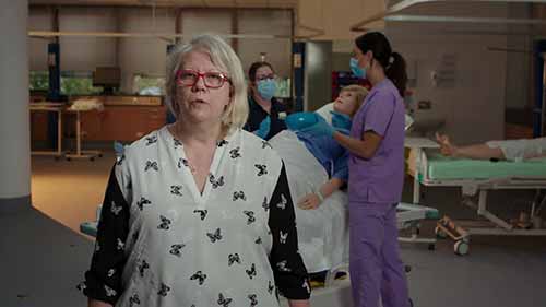 助产士如何帮助产妇生产