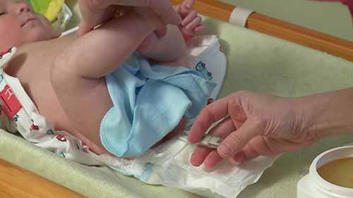 新生儿护理：如何测量新生儿的体温