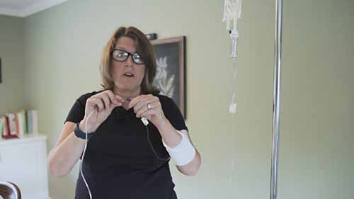 如何使用重力输液进行静脉给药