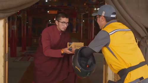 亚马逊订单履行中心