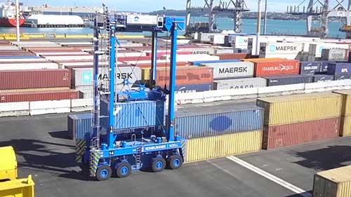 自动集装箱跨运车