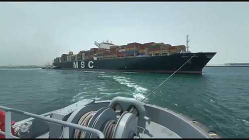 拖轮驾驶员的日常工作