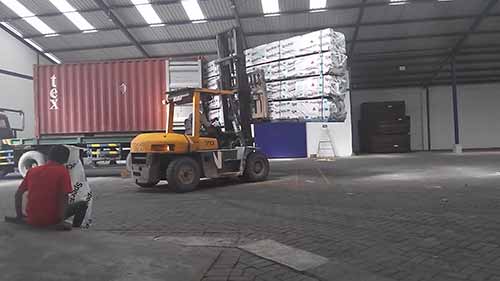 精彩的叉车技能秀