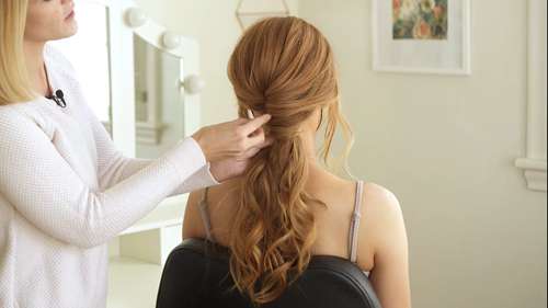 美发服务：法式马尾辫