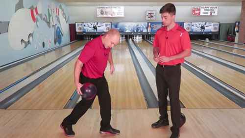 保龄球概述：钩球