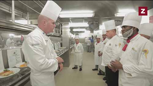 邮轮行政总厨的一天