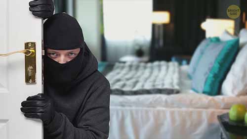 避免酒店房间盗窃的12个小窍门