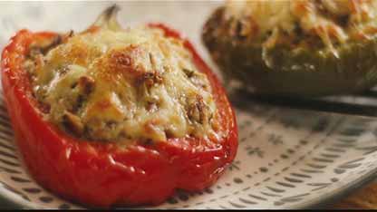 意式酿青椒配芝士香草