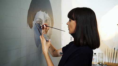 壁画艺术家：丽萨