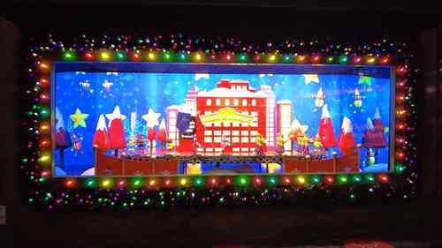 曼哈顿零售商店假日橱窗展示