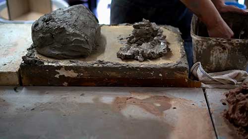 揉泥手法：螺旋形