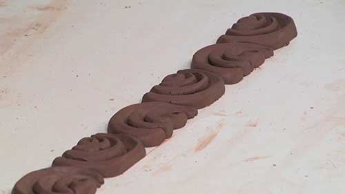 堆纹模具的母模制作