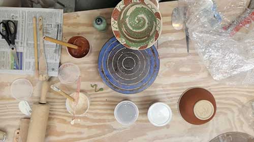 怎么施加彩色釉浆