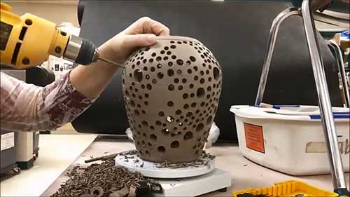 陶瓷雕刻：镂空法