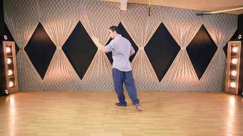 探戈引带技术：旋转