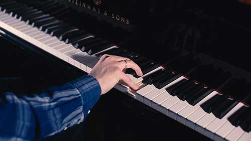 钢琴小指练习技巧