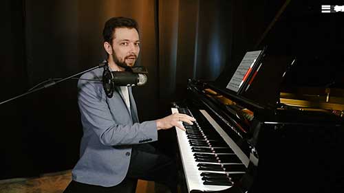 钢琴断奏中的紧张问题