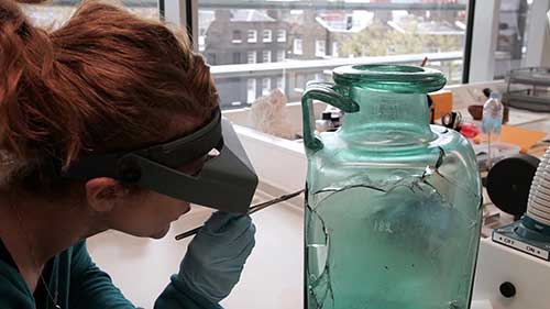 保护罗马不列颠时期的骨灰瓮 02 调查