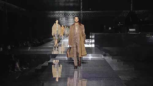 巴宝莉2020秋冬时装秀