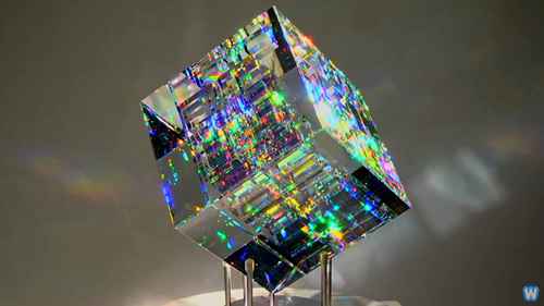 可能需要数年才能完成的玻璃雕塑