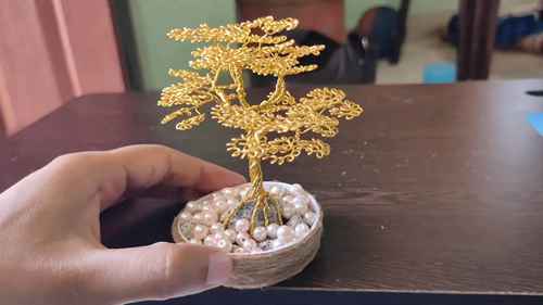 如何制作金属丝盆景树