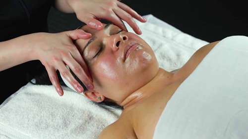 面部颈部按摩技术