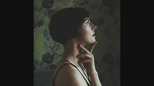 拍照时如何摆姿势