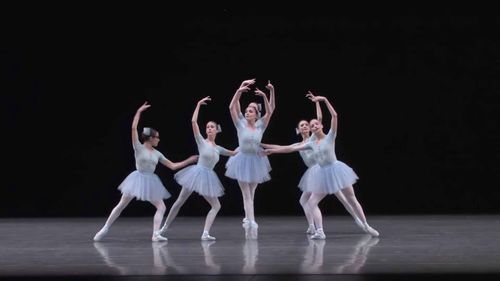 芭蕾舞《跳错的华尔兹》