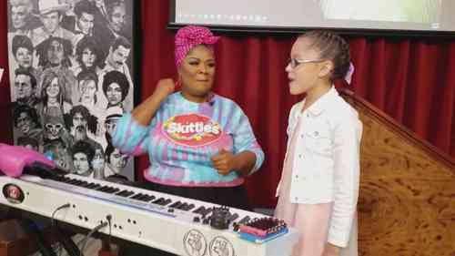 小女生的声乐课