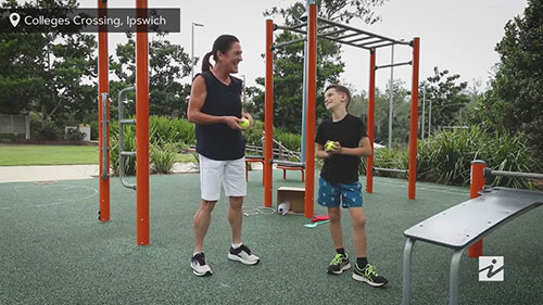 使用网球进行的体育锻炼