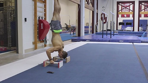 体操运动员的日常训练