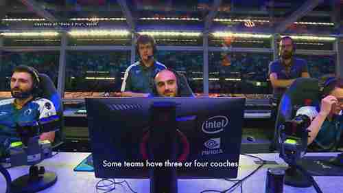 如何成为电竞职业选手1