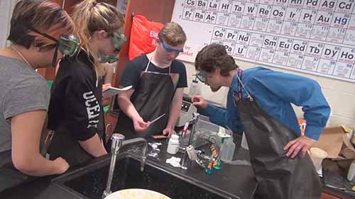 成为公立高中的化学老师是怎样的体验